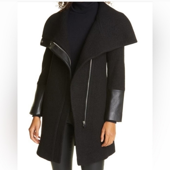 Club Monaco Jackets & Blazers - Club Monaco Halli Black Coat size M